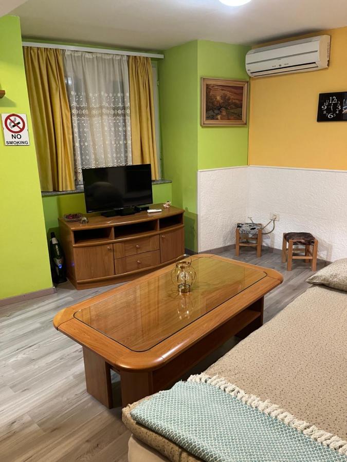 Studio N&S Apartamento Izola Exterior foto