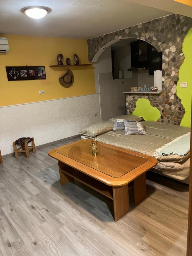 Studio N&S Apartamento Izola Exterior foto